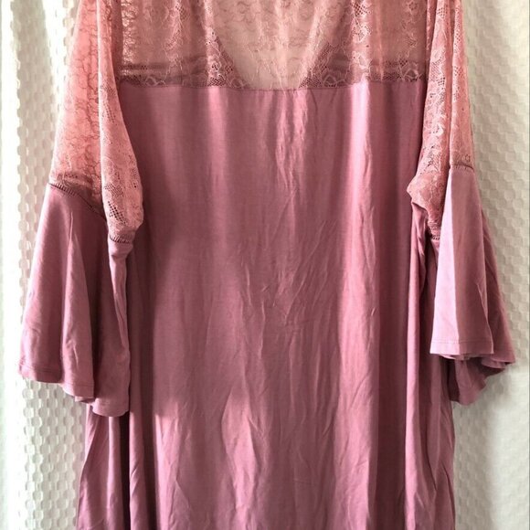 New Torrid Super Soft Pink Lace Bell Sleeve Top size 3 3X - Picture 2 of 4